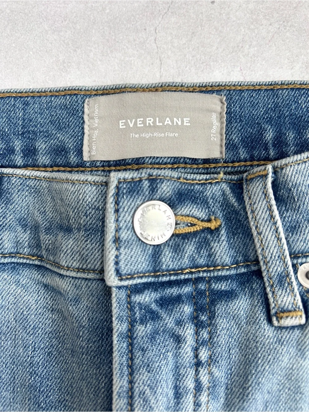 Everlane The High-Rise Flare Jeans Light Wash Distressed Knee Size 27